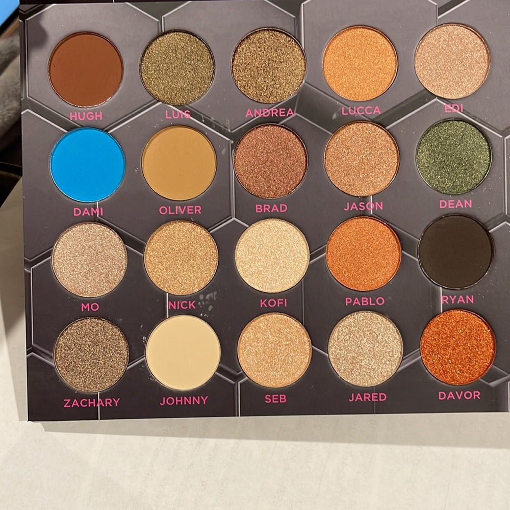 Barbarella eyeshadow palette